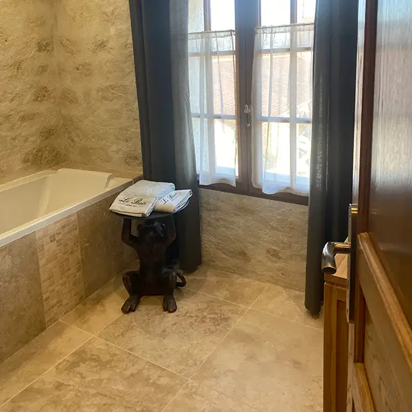 Carrelage travertin 1er choix mix beige 40.6x40.6 cm ép. 1.2 cm Unité de vente : 1.0037 m²/6 dalles