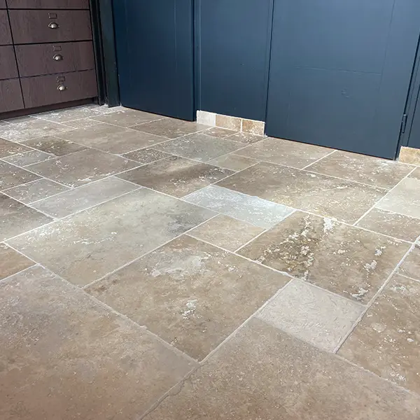 Carrelage travertin Opus 4 formats épaisseur 1.2 cm mix beige rustic - 0.754 m² par colis - 6 dalles