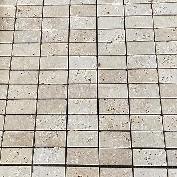 Dallage travertin mosaic rectangle type 1 4.8x2.3 cm / pièce de 30.5 cm x 30.5 cm