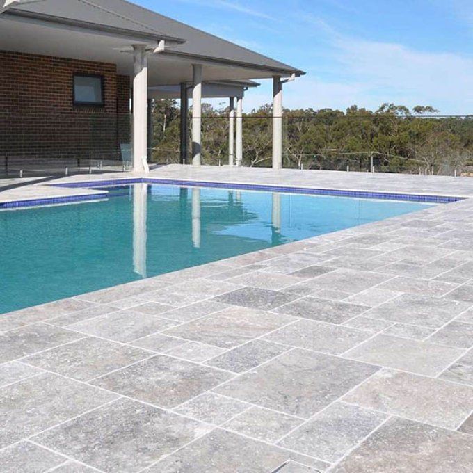 Carrelage travertin Opus  ép.1.2 cm  silver 1er choix  Unité de vente 0.754 m² par colis / 6 dalles